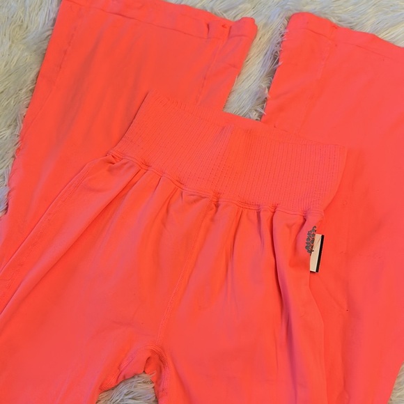 NEW Free People Movement Good Karma Orange Flare Pull on leggings women sz XS/S - Picture 6 of 9
